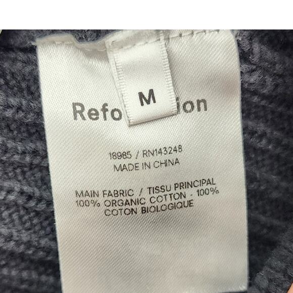 Reformation Sanzo Women's‎ Knit Shorts Size Medium Black Pull On Sweater Shorts - Picture 6 of 6